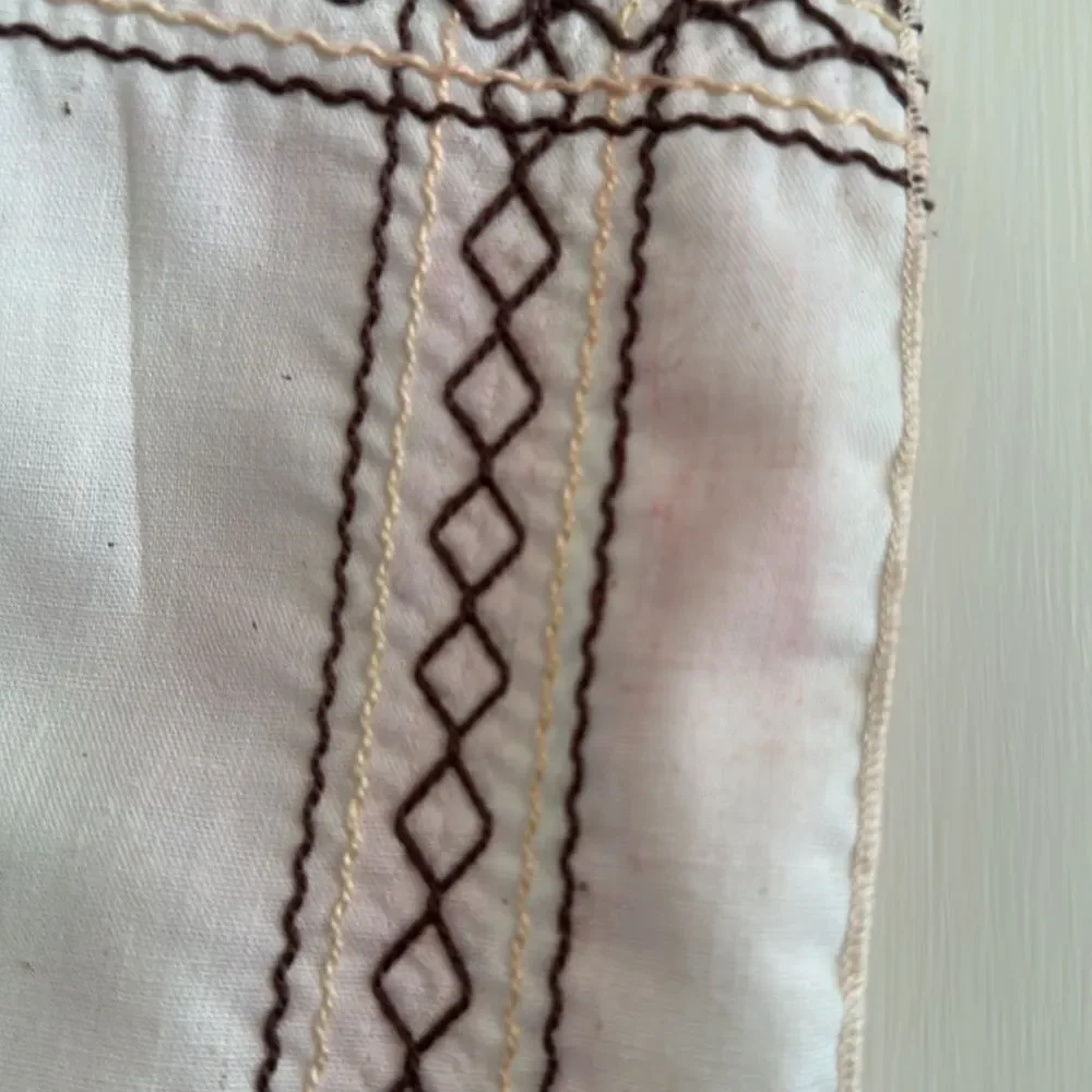 Vintage 70s‎ western style cream cotton/polyester scarf with embroidered edges